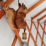 Jurta Na Skraju Lasu *