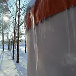 Jurta Na Skraju Lasu