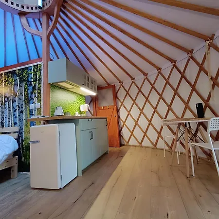 Jurta Na Skraju Lasu Luxusní stan Zawady (Lask)