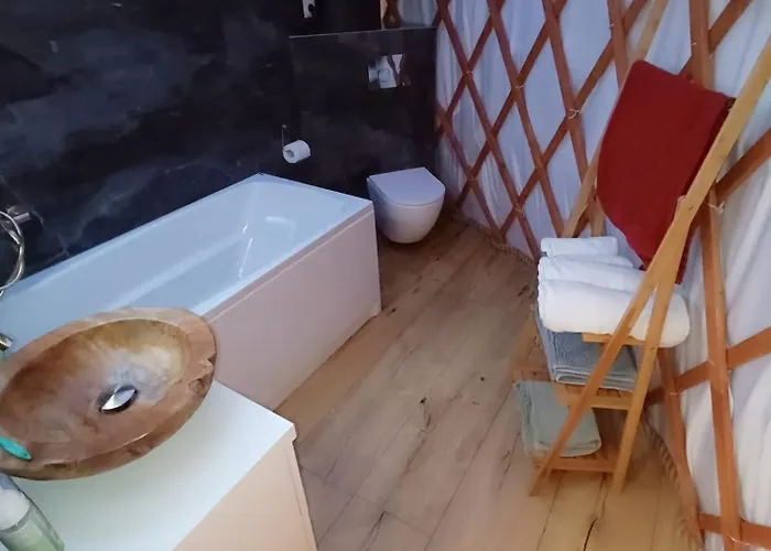 Jurta Na Skraju Lasu Luxusní stan Zawady (Lask)